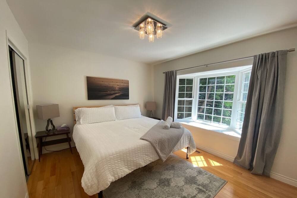 Photo of Bedroom in Kincardine