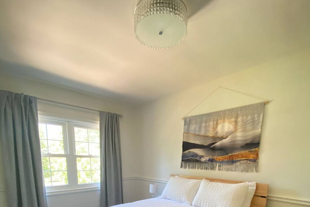 Photo of Bedroom in Kincardine