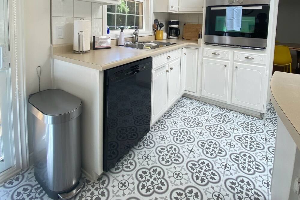 Photo of Kitchen in Kincardine