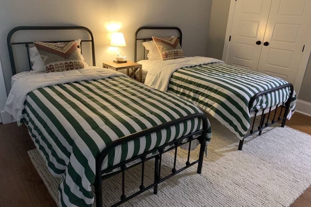 Photo of Bedroom in Arabi