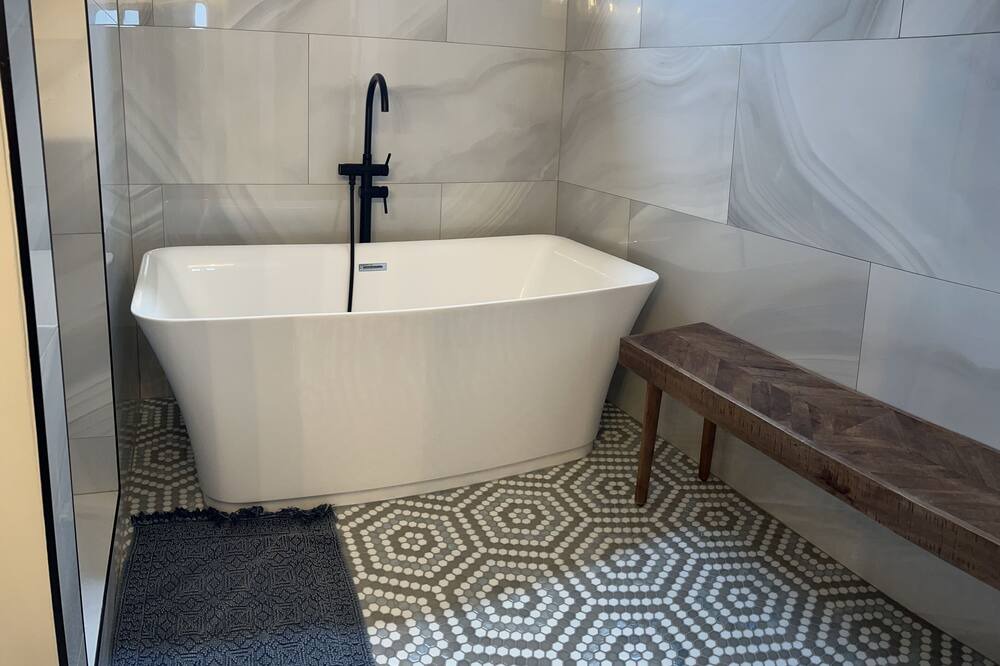 Photo of Bathroom in Arabi