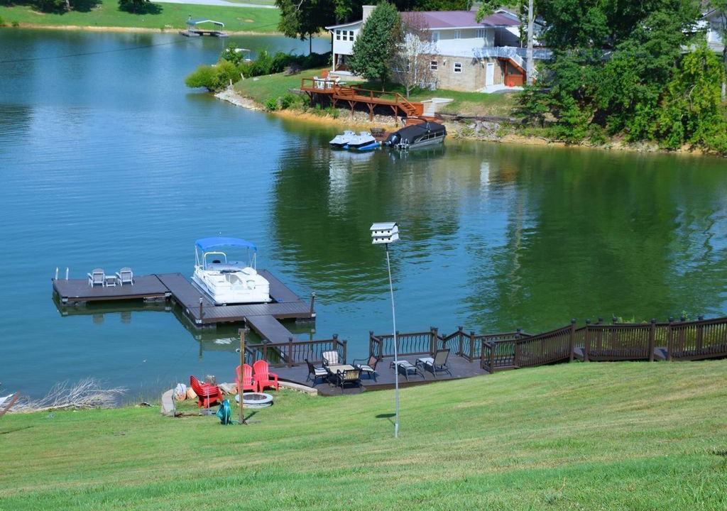 Photo of Others in Dandridge
