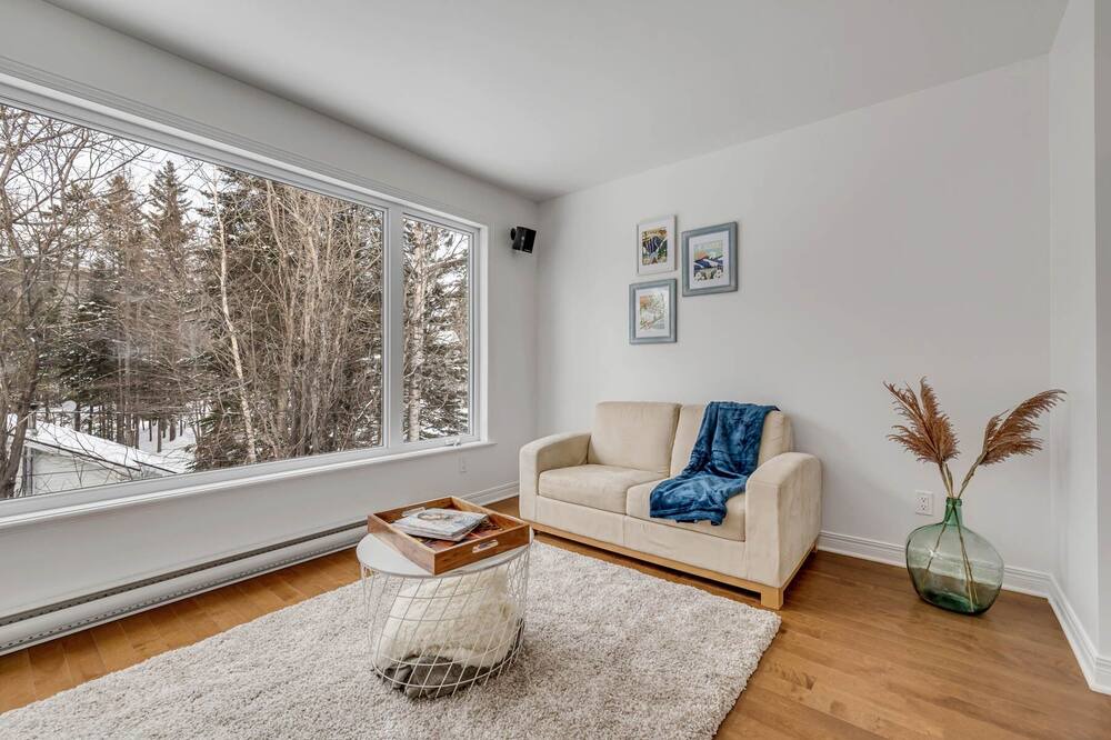 Photo of Livingroom in Lac Beauport
