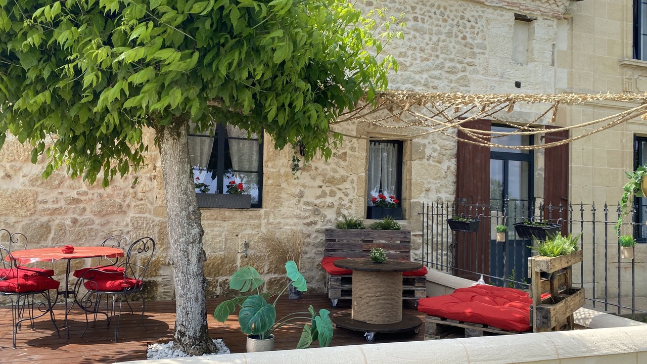 Photo of Others in Berson