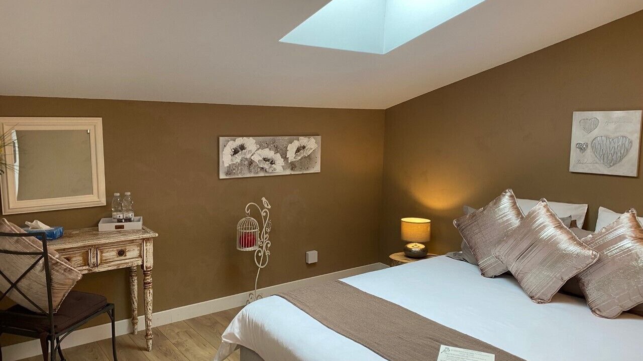 Photo of Others in Berson