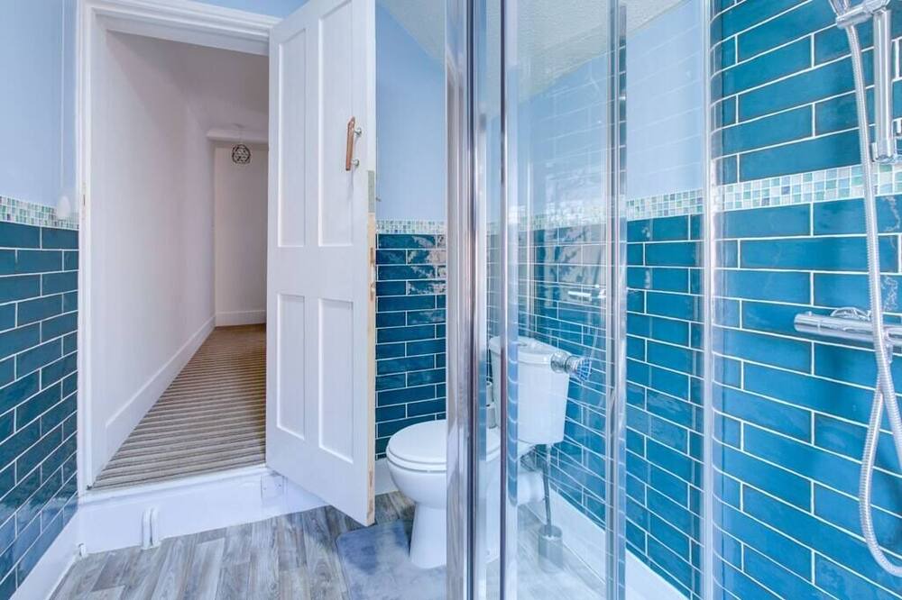 Photo of Bathroom in Reading