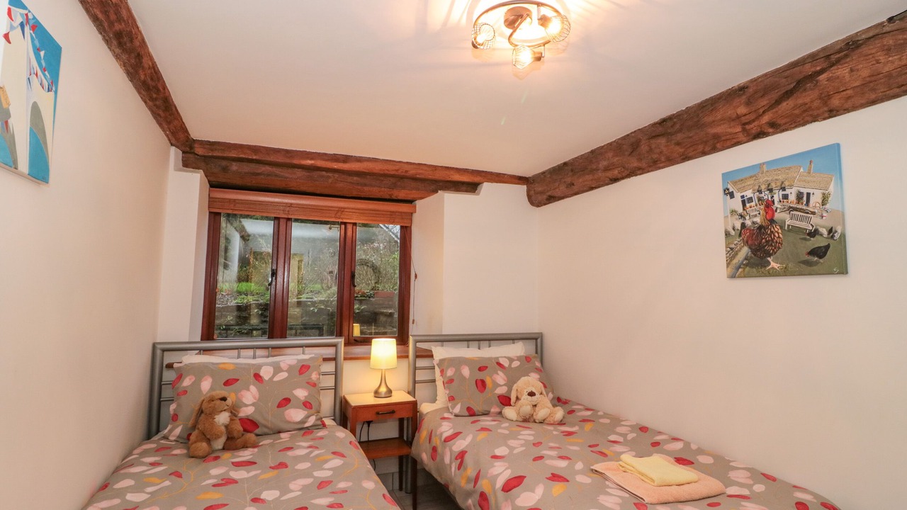 Photo of Others in South Perrott