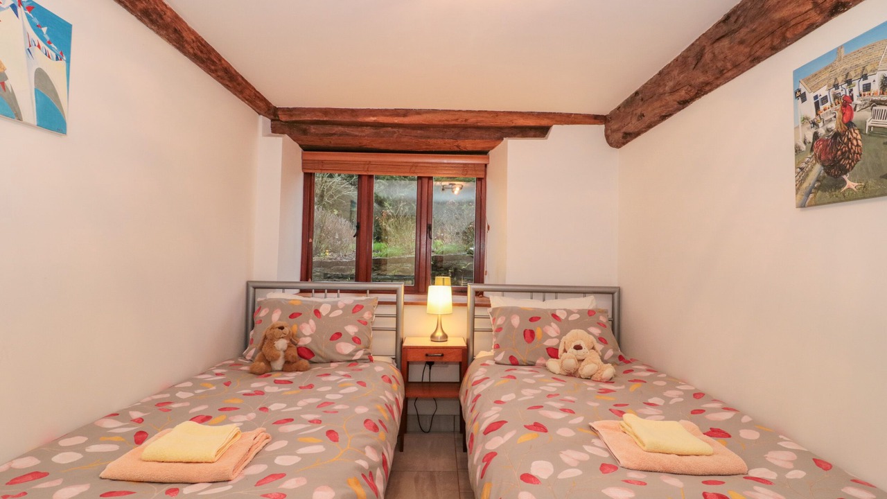 Photo of Others in South Perrott