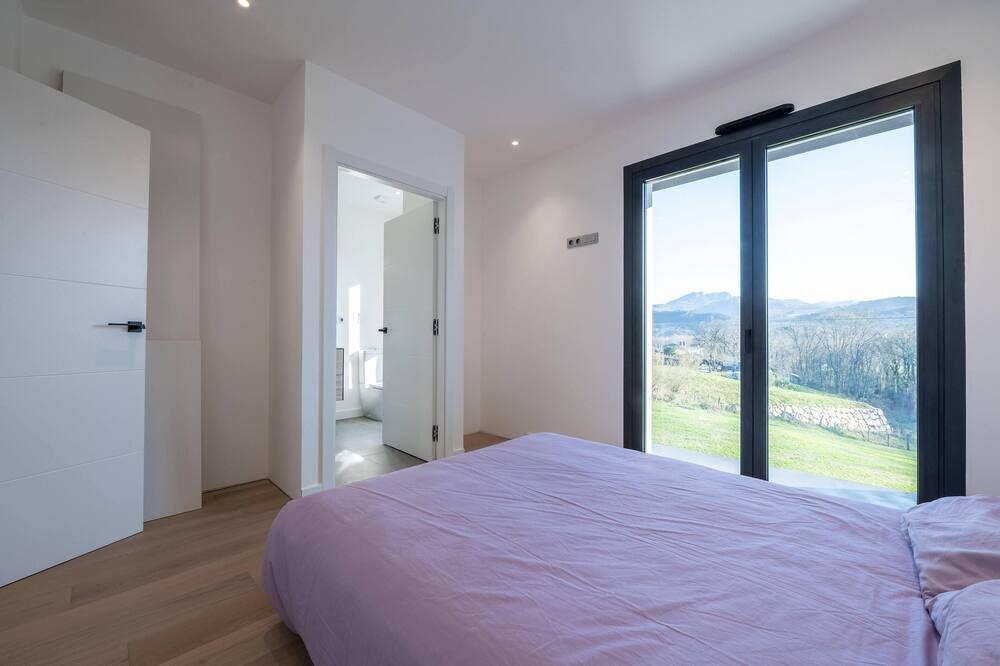 Photo of Bedroom in Hondarribia