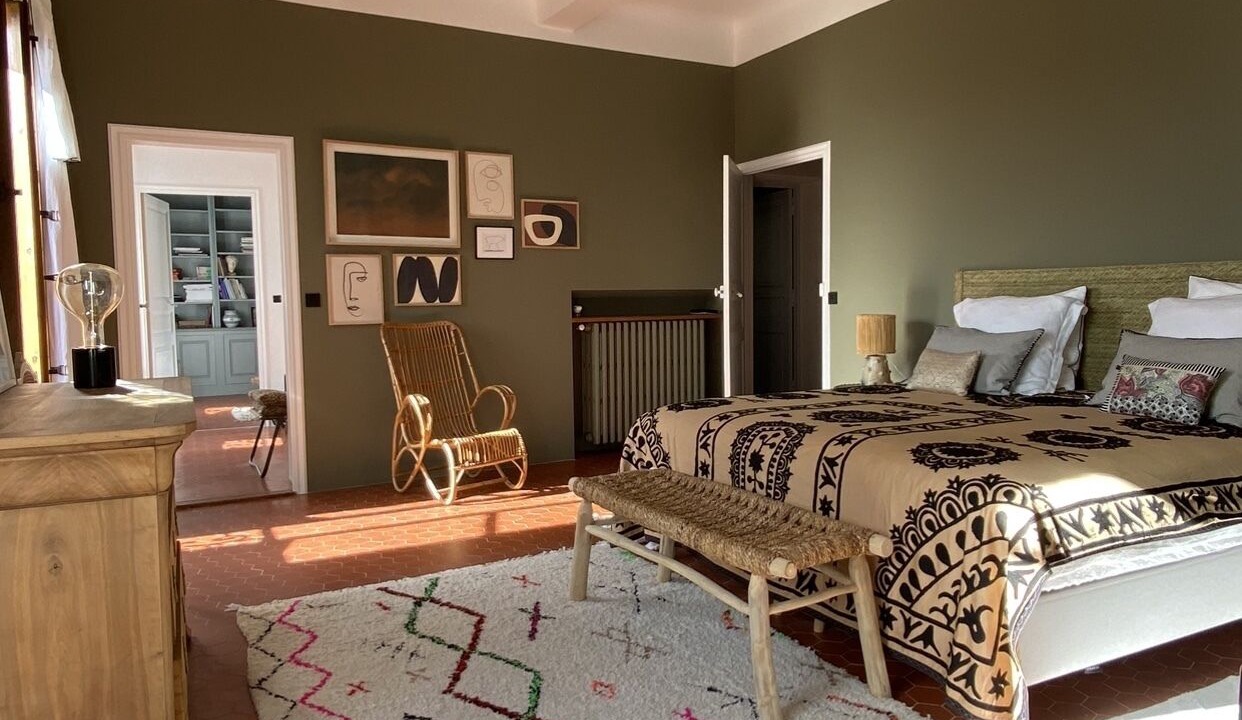 Photo of Others in Mane