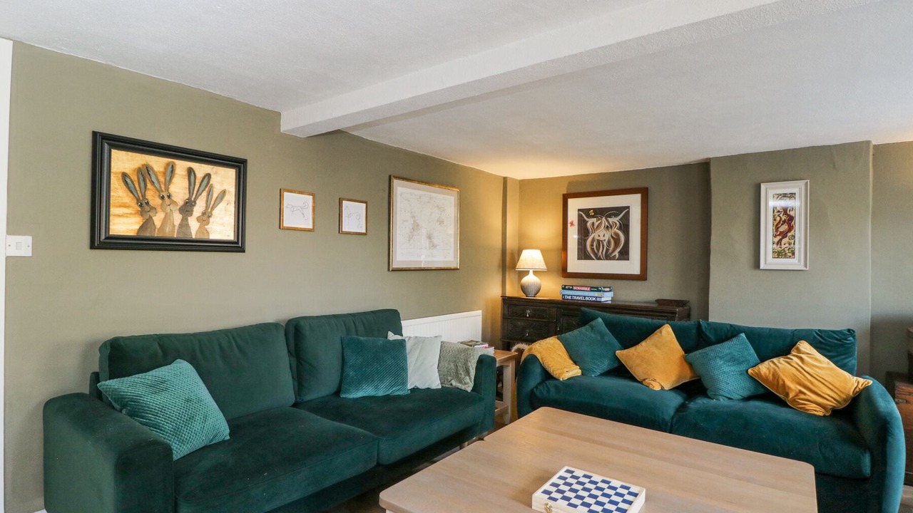 Photo of Livingroom in Longborough