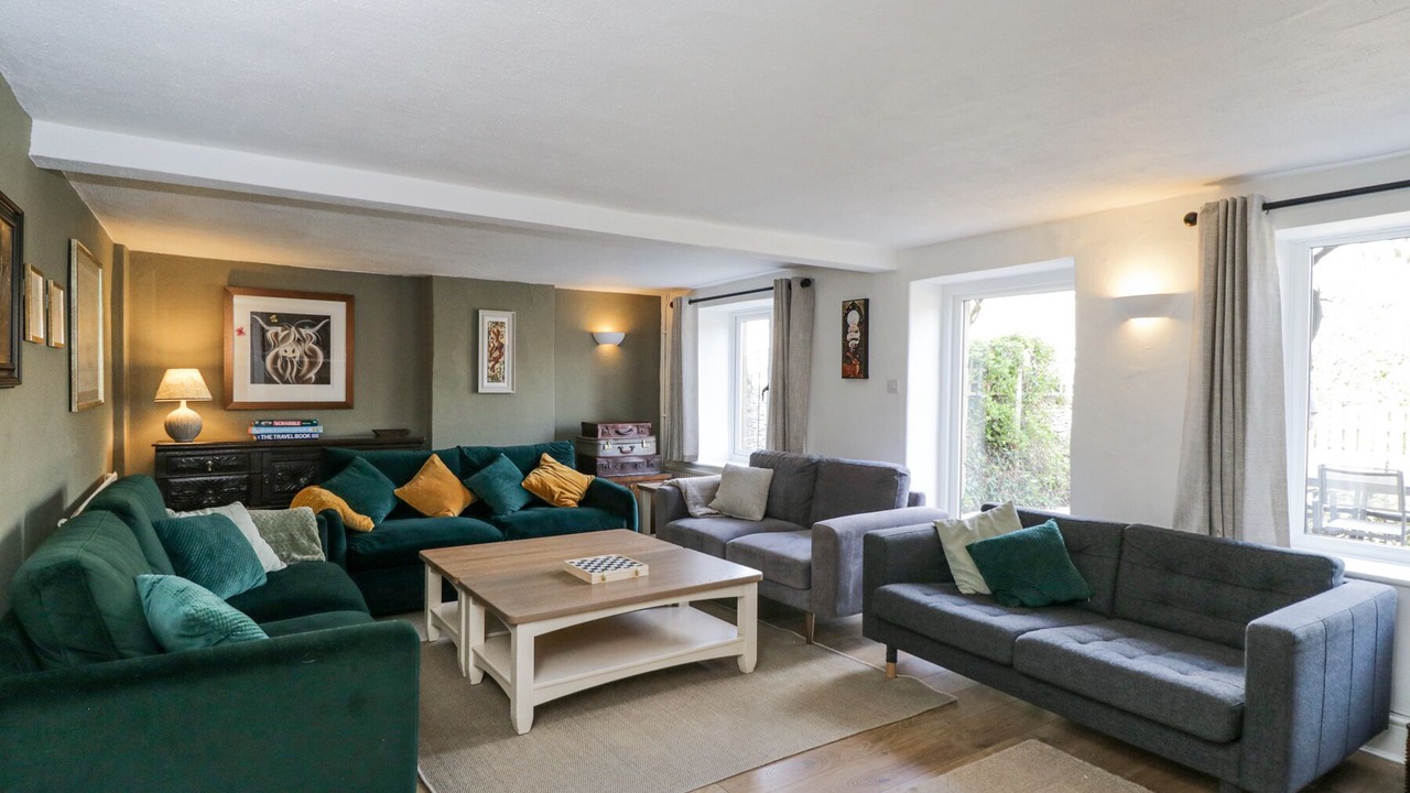 Photo of Livingroom in Longborough