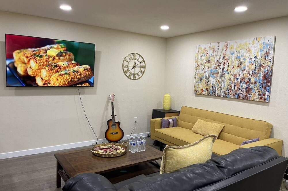 Photo of Others in East Palo Alto