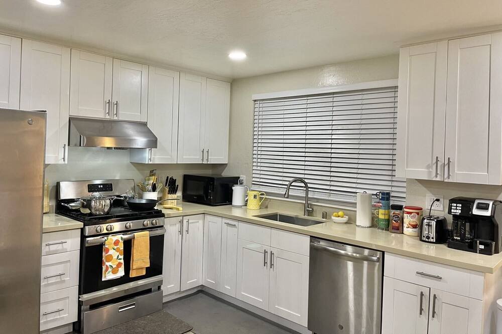 Photo of Kitchen in East Palo Alto