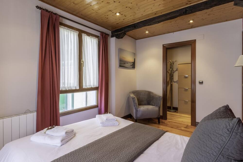 Photo of Bedroom in Elantxobe
