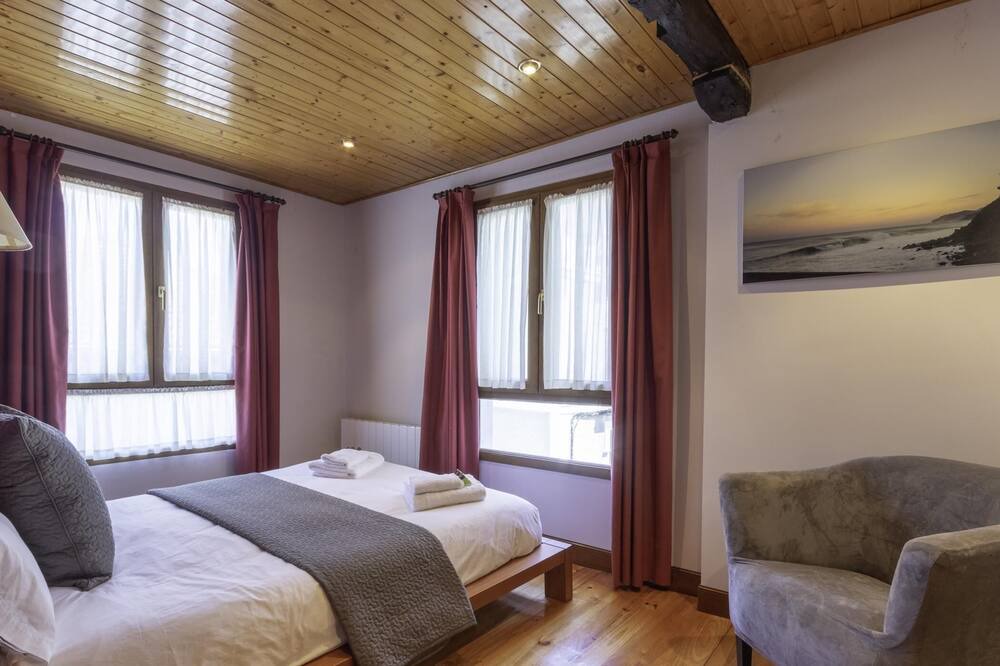 Photo of Bedroom in Elantxobe