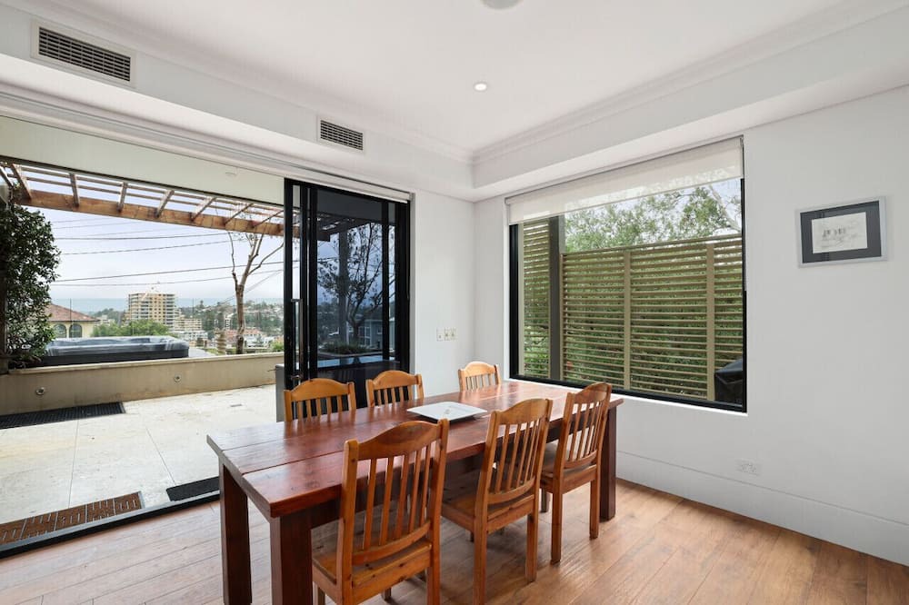 Photo of Others in Queenscliff