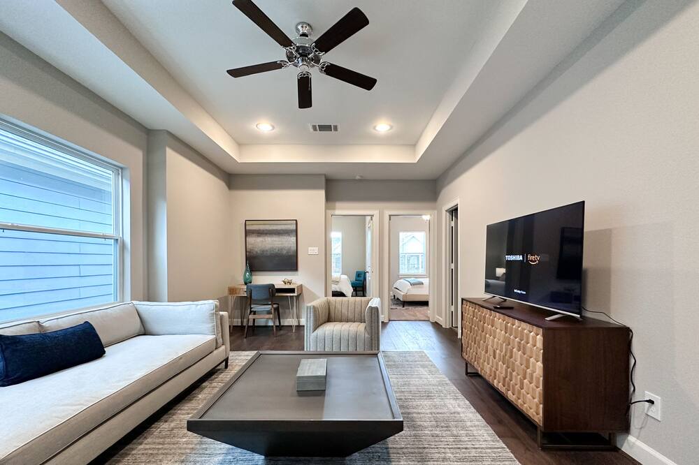 Photo of Livingroom in Shady Acres