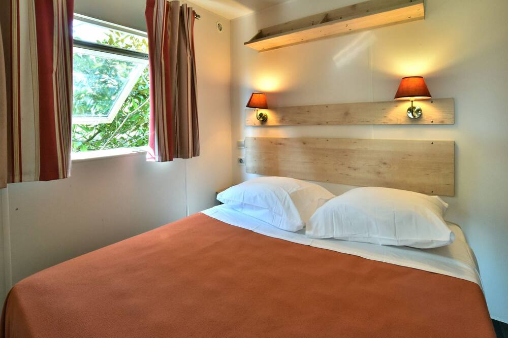 Photo of Others in Baguer-Morvan