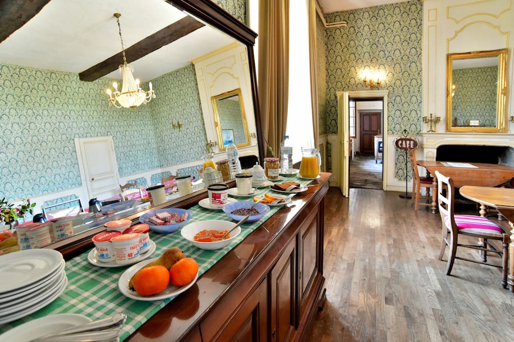 Photo of Livingroom in Baguer-Morvan