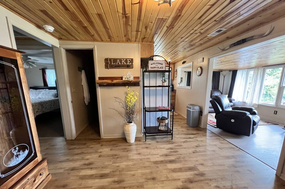 Photo of Livingroom in Neal