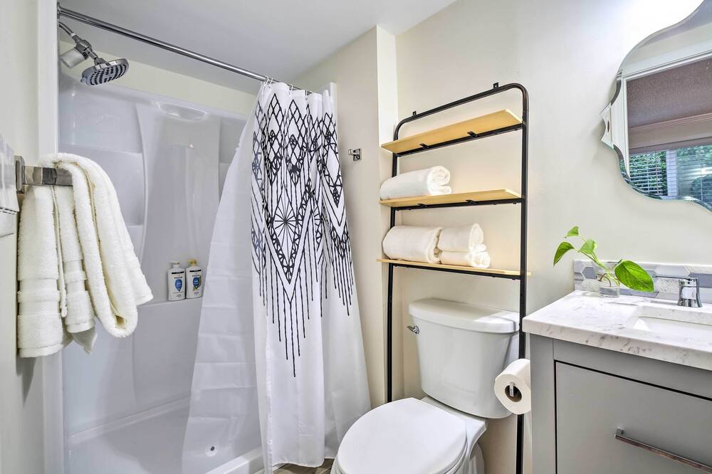 Photo of Bathroom in Lakeland North