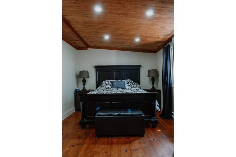 Photo of Bedroom in Lambton