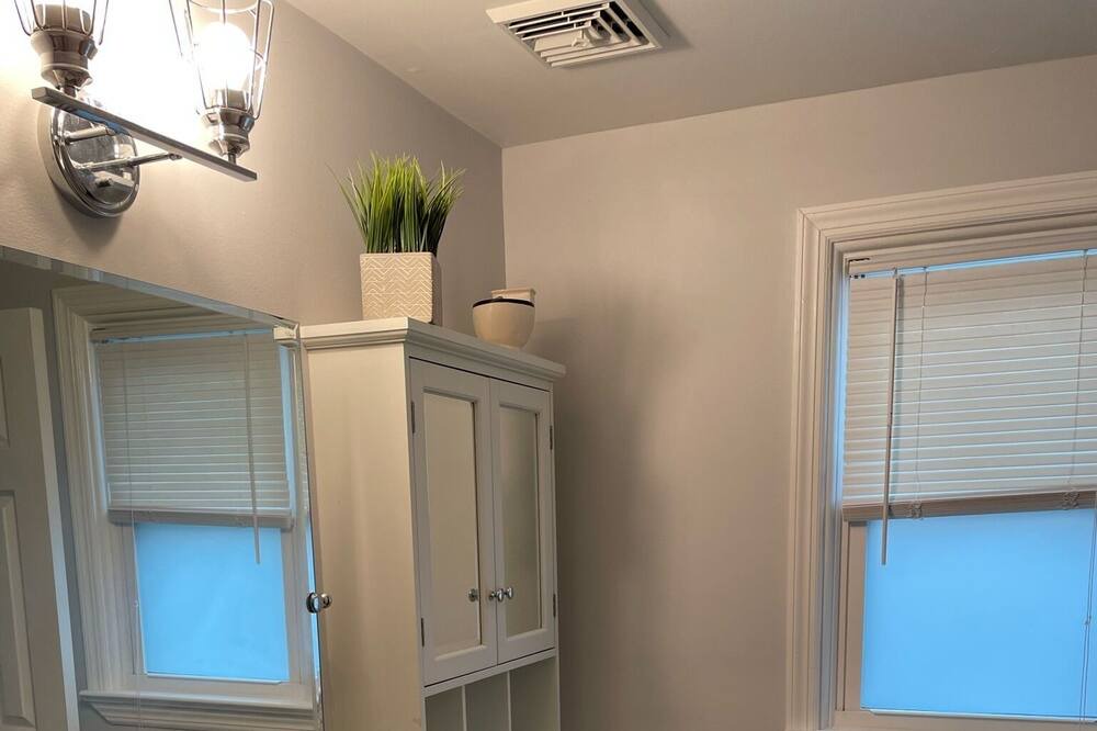 Photo of Bathroom in Ocean Gate