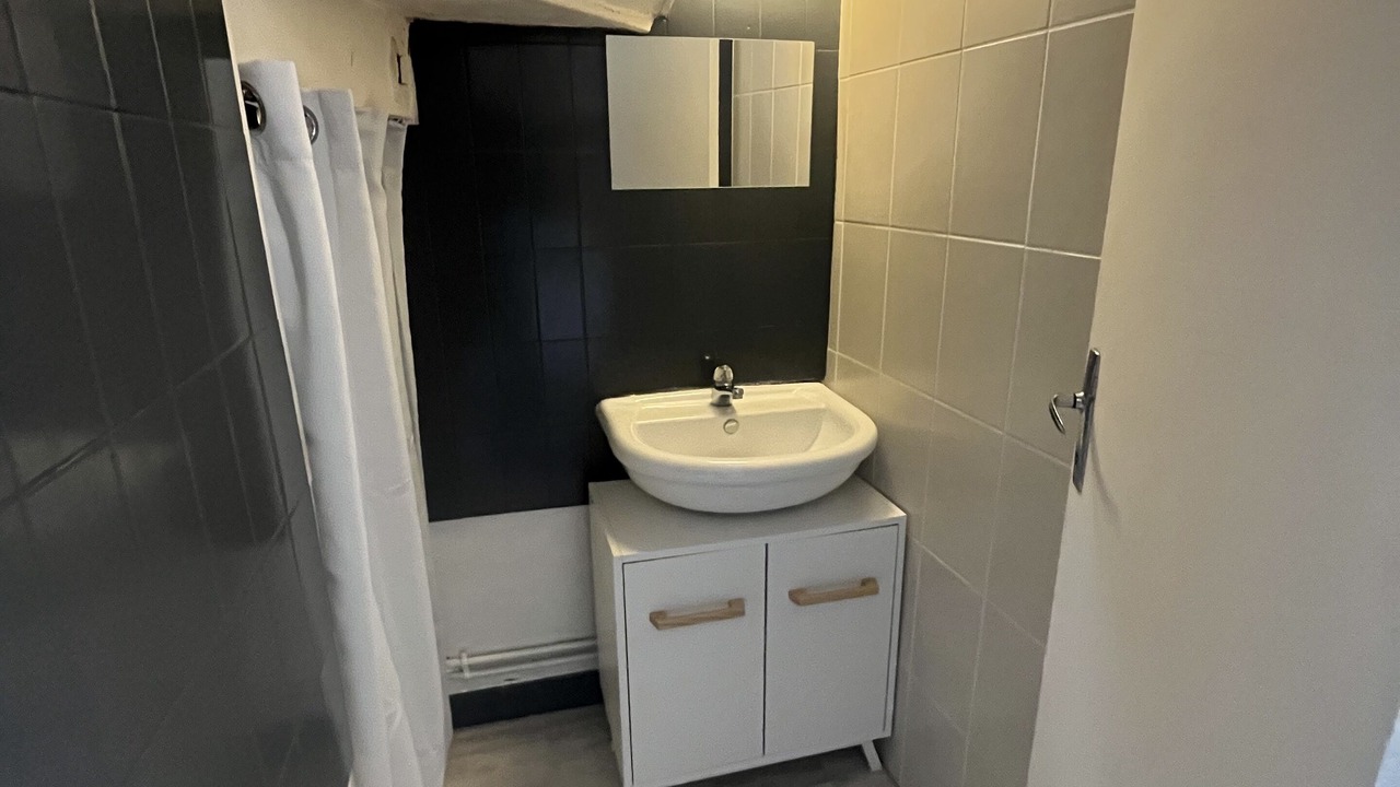 Photo of Bathroom in Doudeville