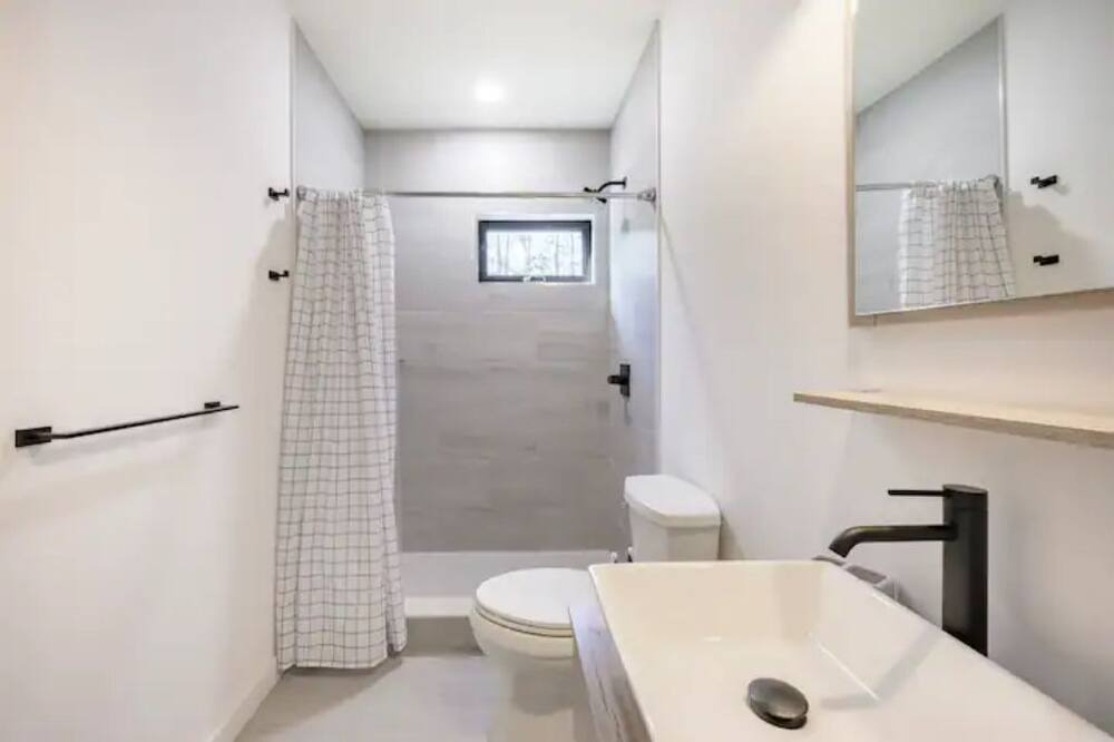 Photo of Bathroom in Haines Falls