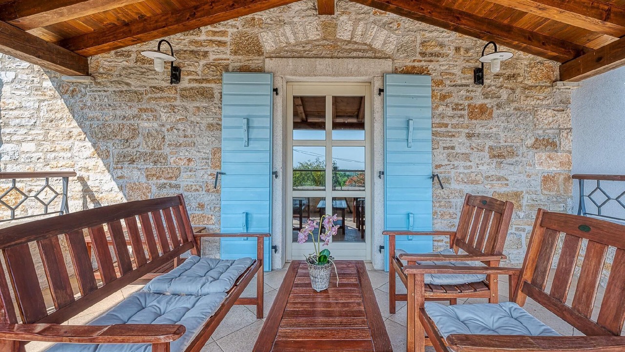 Photo of Patio Balcony in Rapavel