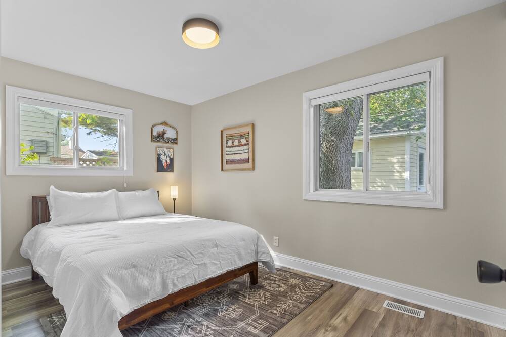 Photo of Bedroom in Twain