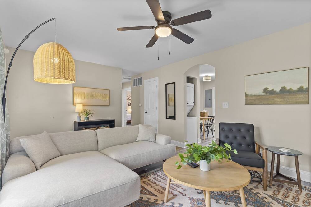 Photo of Livingroom in Twain