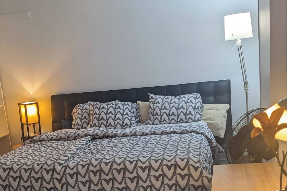 Photo of Bedroom in Aylmer