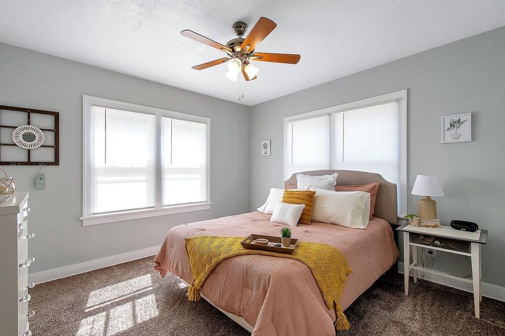 Photo of Bedroom in Hutchinson
