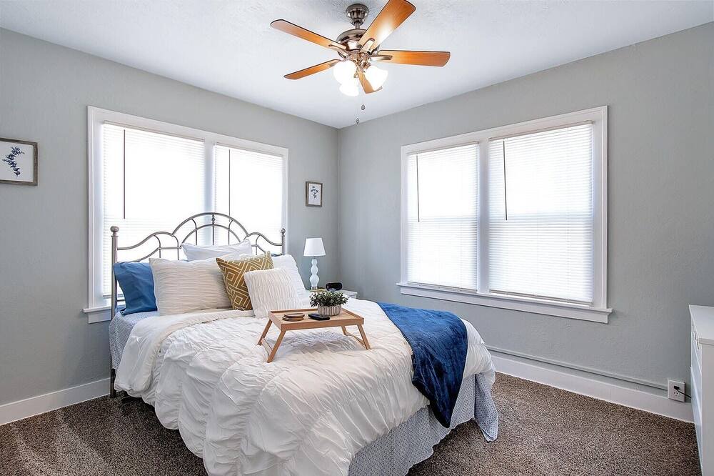Photo of Bedroom in Hutchinson