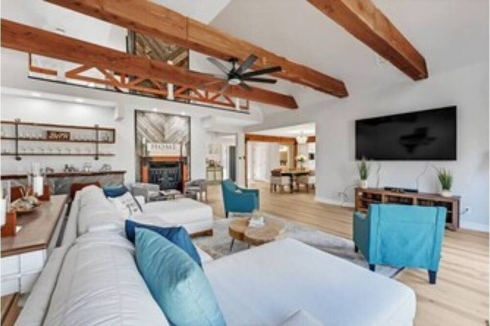 Photo of Livingroom in Tomball