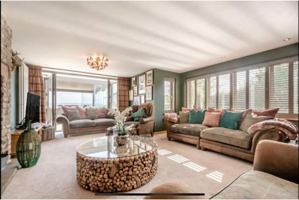 Photo of Livingroom in Keynsham