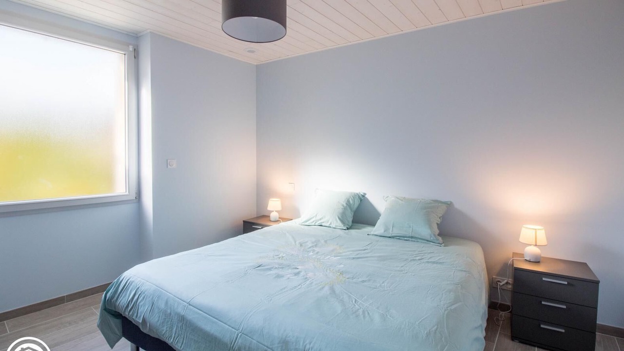 Photo of Bedroom in Mareugheol