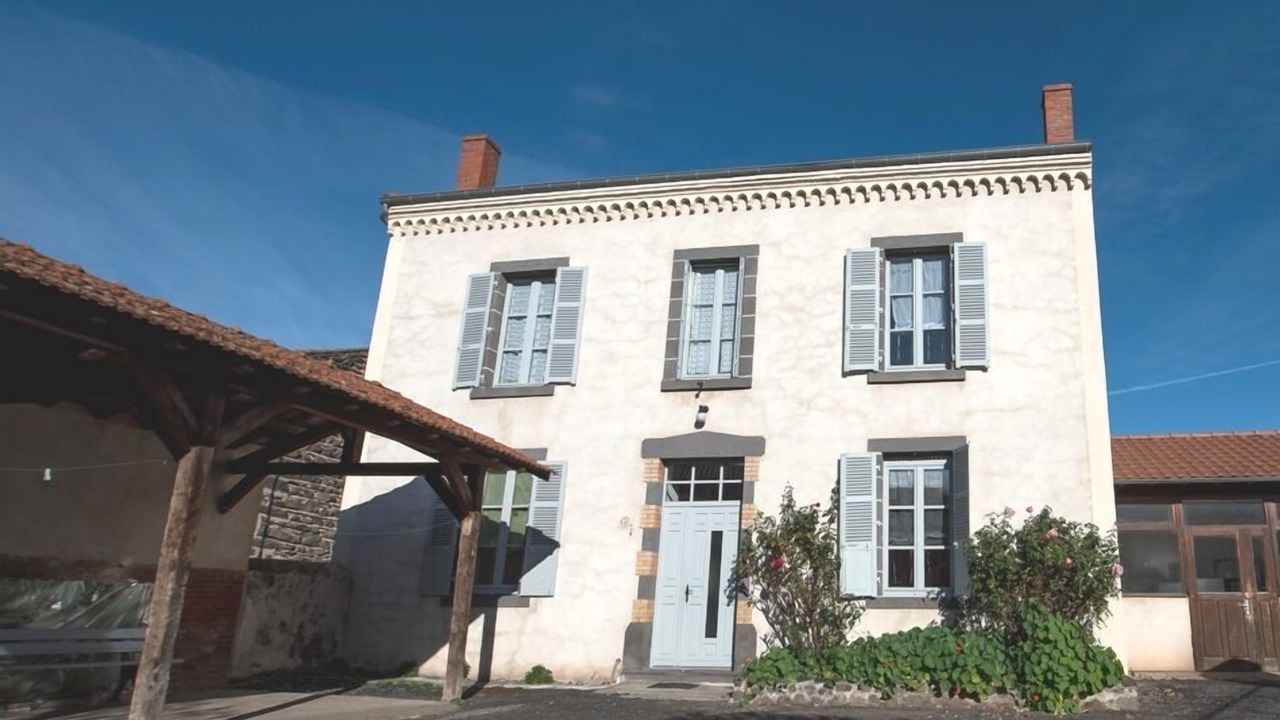 Photo of Buildings in Villeneuve