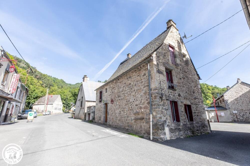 Photo of Outdoor in Chambon-sur-Lac