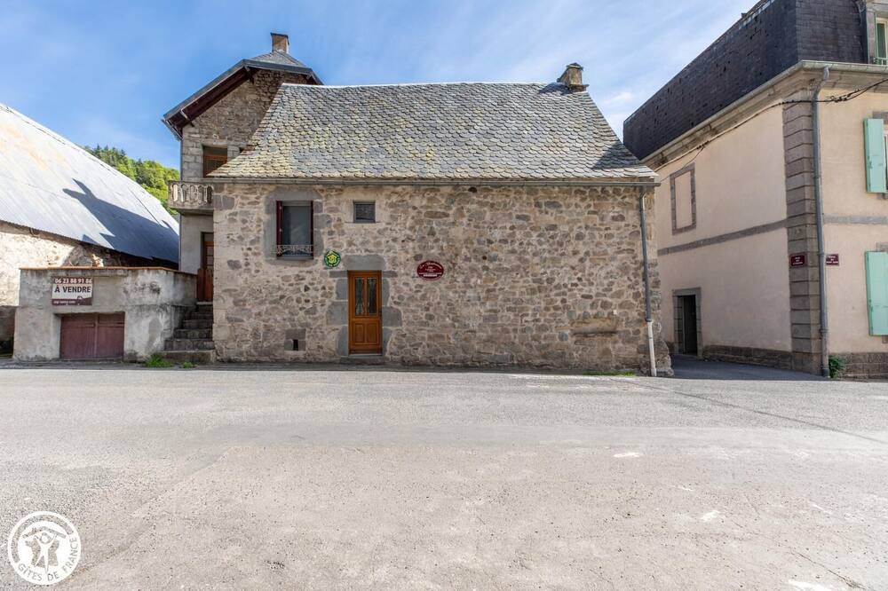 Photo of Outdoor in Chambon-sur-Lac