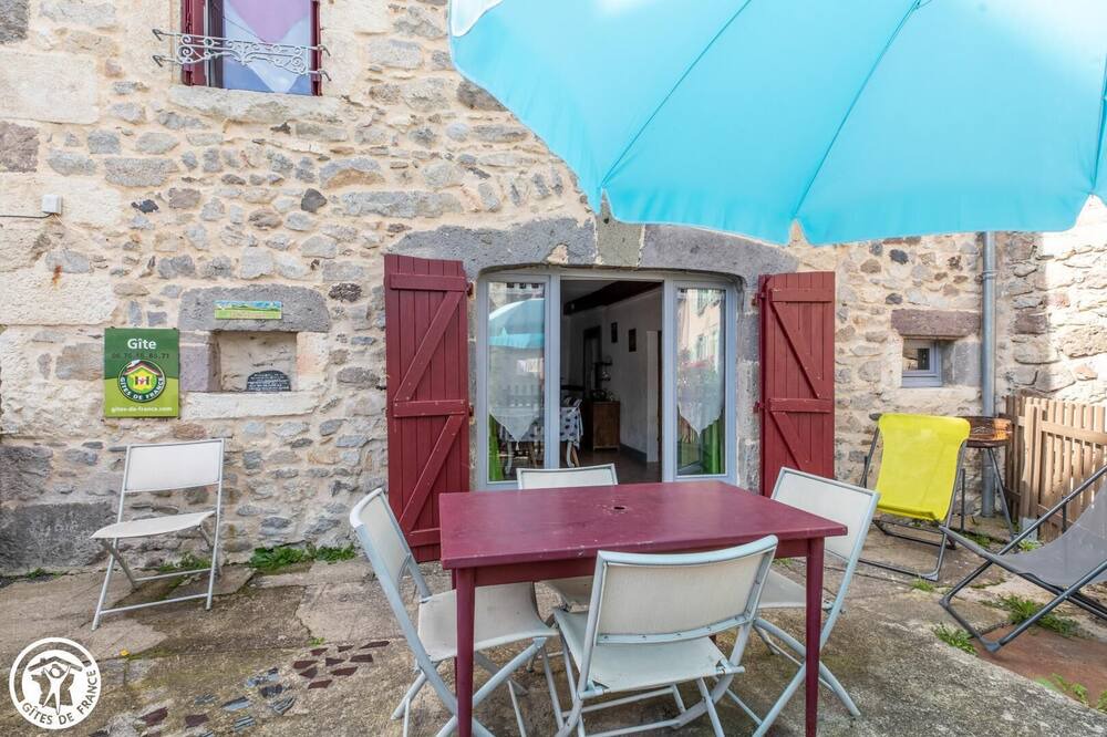 Photo of Outdoor in Chambon-sur-Lac