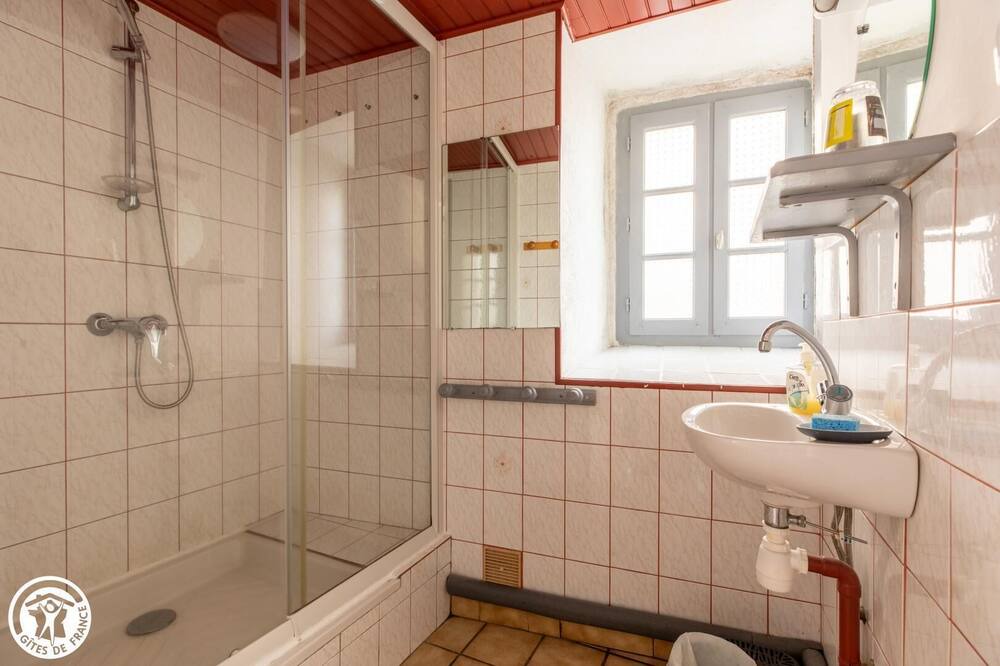 Photo of Bathroom in Chambon-sur-Lac