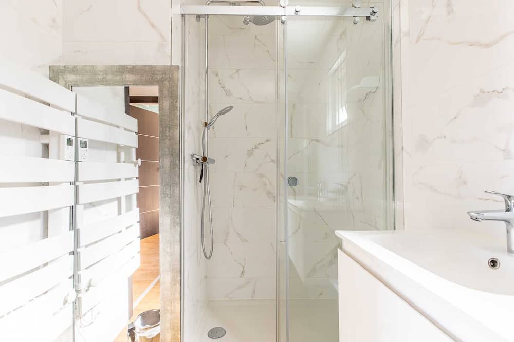 Photo of Bathroom in Gignat