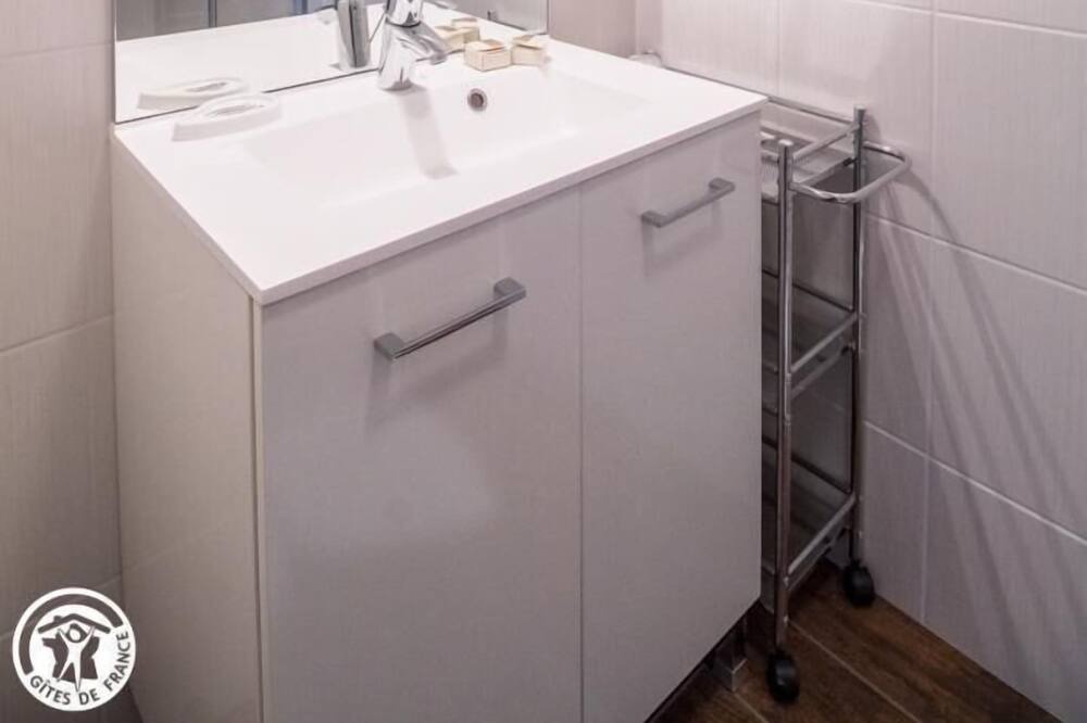 Photo of Bathroom in Pontgibaud