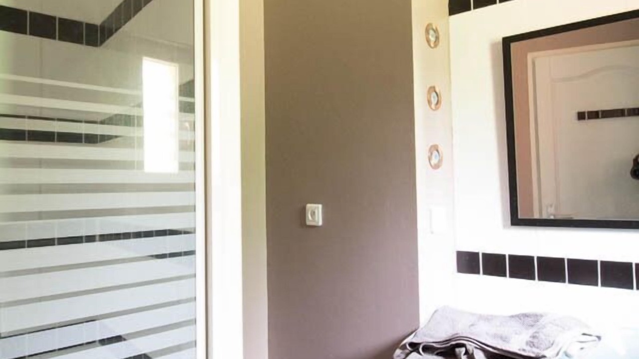 Photo of Bathroom in Maringues