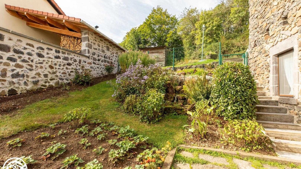 Photo of Outdoor in Chanat-la-Mouteyre