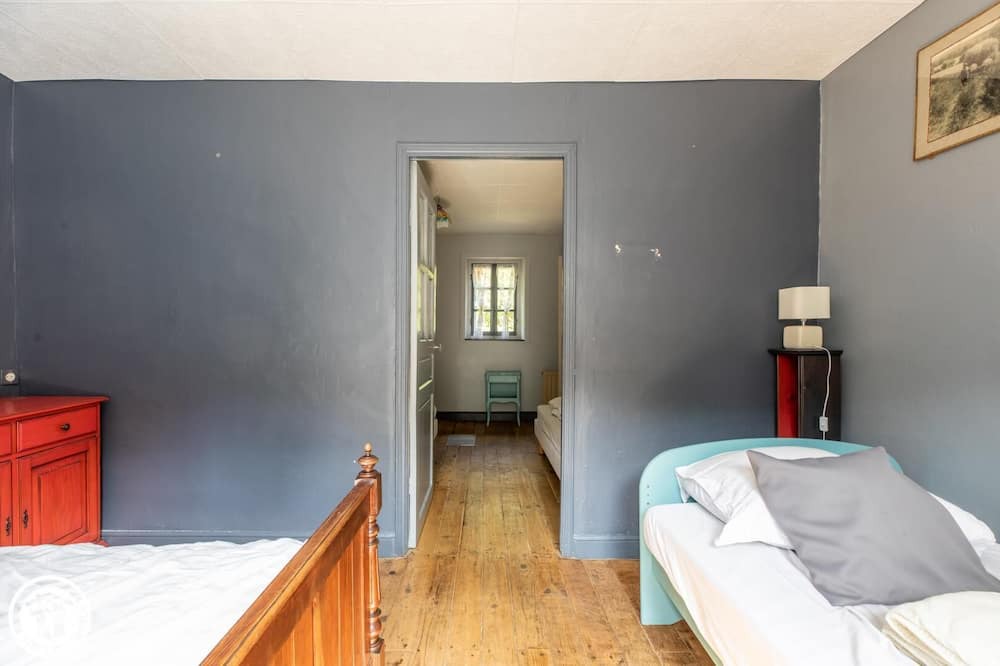 Photo of Bedroom in Miremont