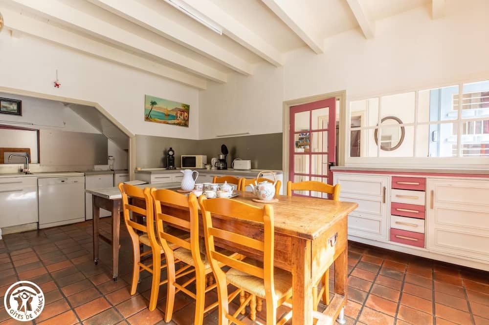 Photo of Others in Miremont